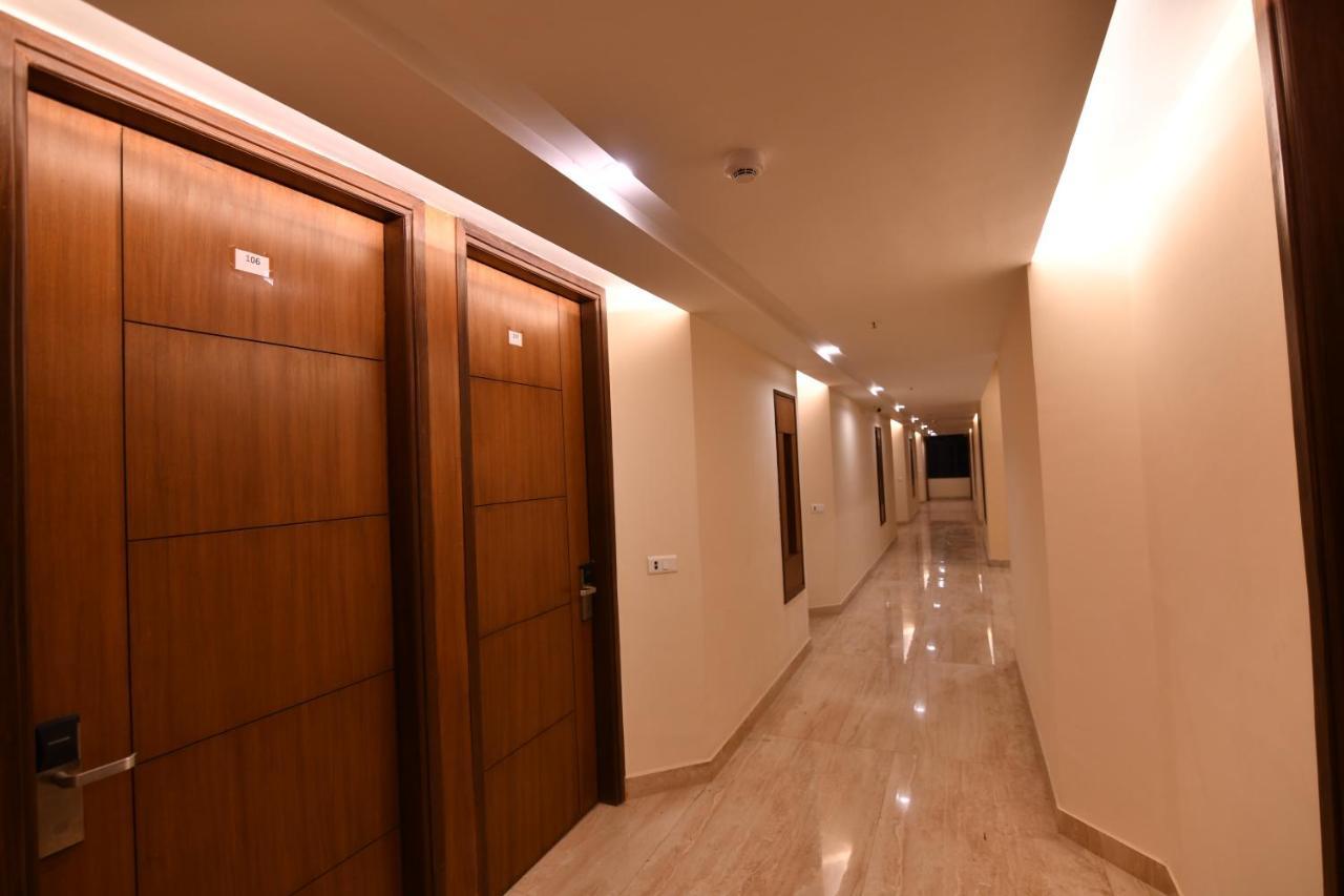 Ayodhya Hotel Krishna Palace מראה חיצוני תמונה