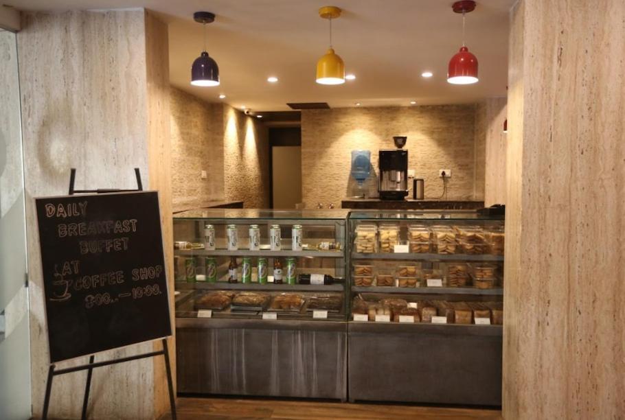 Ayodhya Hotel Krishna Palace מראה חיצוני תמונה